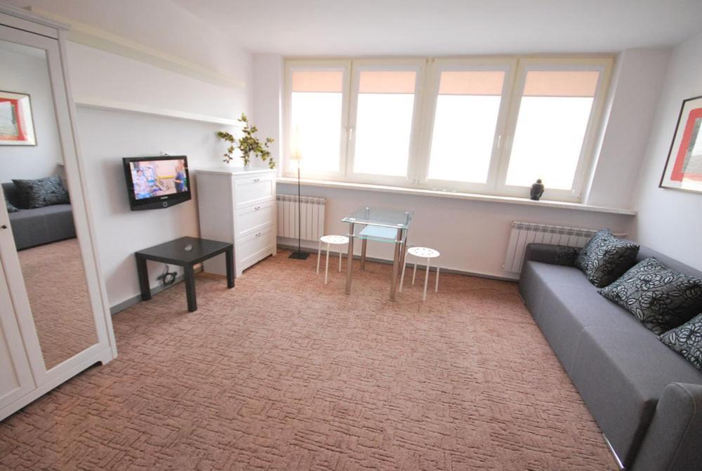 Apartment4You - Solidarnosci Warsawa Ruang foto